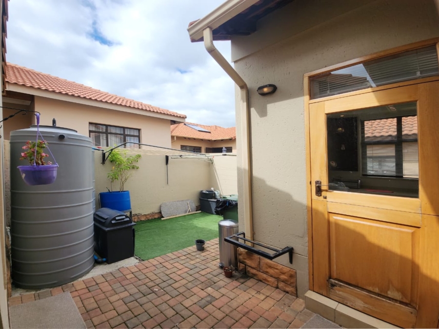 3 Bedroom Property for Sale in Xanadu Nature Estate North West